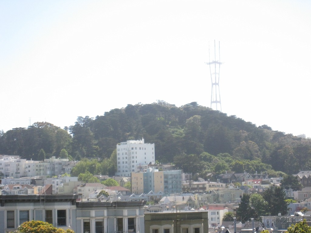 2011 Bay 2 Breakers Friday 0145.JPG - I was able to participate in the 100th annual running of the Bay to Breakers 12K race in San Francisco California. A weekend for sightseeing and racing.